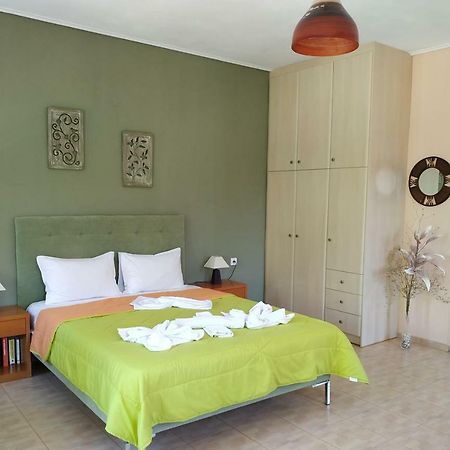 Gaea Gardens Studios & Villas Petra  Exteriör bild
